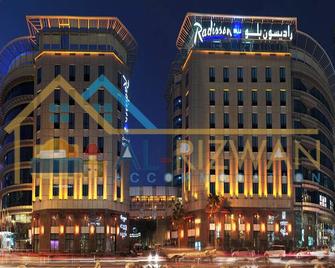 Male/Female Separate Rooms Dormitory Single & Bunk Beds Baniyas Metro Station - Dubai - Building