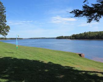 Gorgeous Mill River Beach Front Home - Mill River & Alberton, Pei, P.E.I. - Alberton - Beach