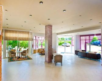 Pashos Hotel - Kriopigi - Recepción