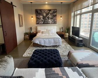 Gorgeous Soho 2 Bedroom Loft - New York - Bedroom