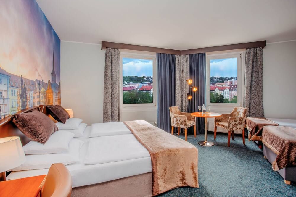 Plaza Prague Hotel thumbnail 3