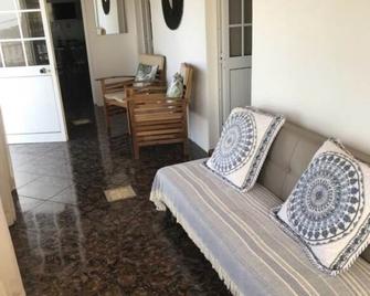 De Casa Villa By Galmi - Estreito da Calheta - Huiskamer