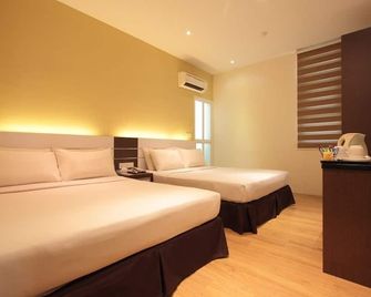 The V Hotel - Kuantan - Ložnice