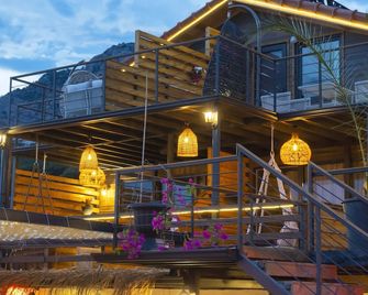 The Luxury Shelters - Kaş - Gebäude