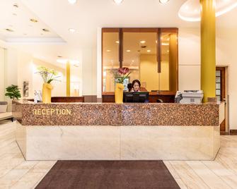 Garner Hotel Dusseldorf - Main Station - Düsseldorf - Recepción