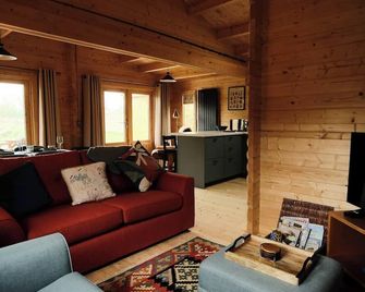 Welhams Meadow Holiday Lodges - Stowmarket - Living room