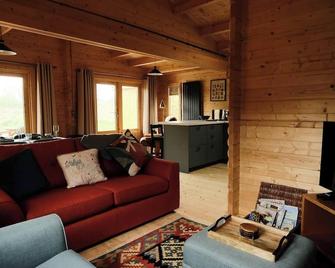 Welhams Meadow Holiday Lodges - Stowmarket - Living room