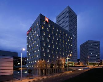 ibis Barcelona Santa Coloma - Santa Coloma de Gramenet - Edificio