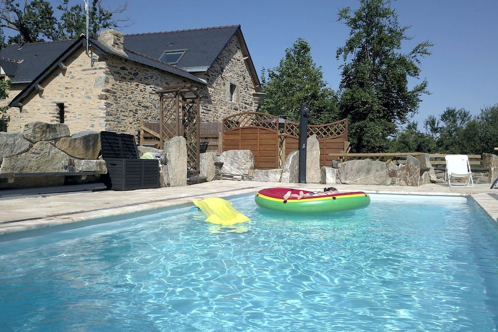 Gite Avec Piscine Entre Redon Et La Roch - Redon - Pool