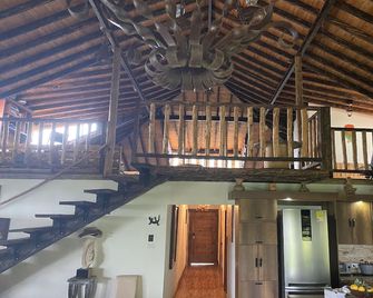 Beautiful vacation/country home with Jacuzzi Birdwatchers paradise. Stargazing - Guarne - Restaurante