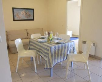Appartement au Chateau Vallaya - Menton - Essbereich