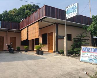 Mikki's Tourist Inn - Mambajao - Edifício