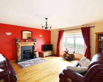 Tullyally - Red Castle - Living room