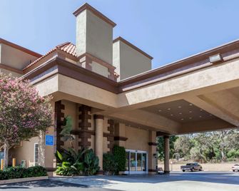 Travelodge by Wyndham Sylmar CA - Los Angeles - Building