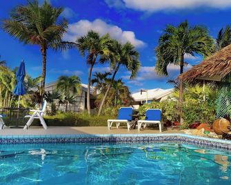 Harbour Club Villas & Marina - Grace Bay - Pool