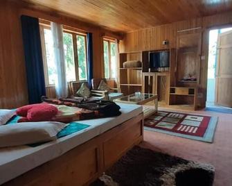 Hotel Blue Lagoon - Mirik - Living room