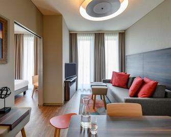 Aparthotel Adagio Bremen - Bremen - Living room