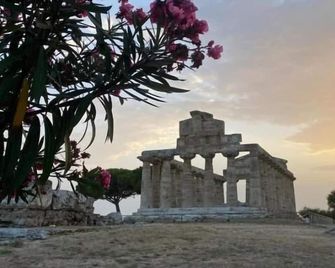 Kalos Paestum Hotel - Paestum
