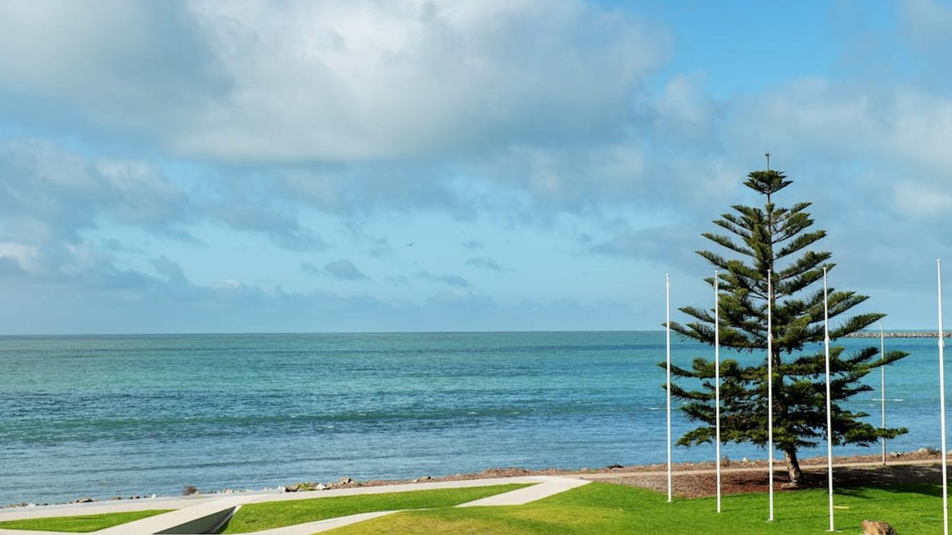 Anchorage Seafront Hotel