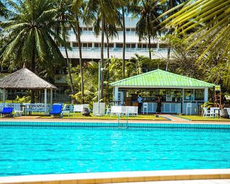 Hotel Sarakawa - Lomé - Piscina