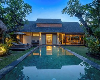 Space Villas Bali - Kuta - Pool
