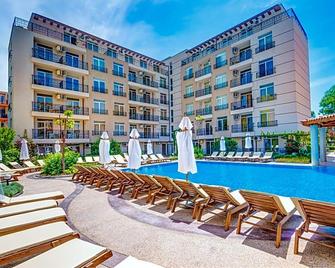 Apart-hotel Dawn Park - Sunny Beach - Piscina