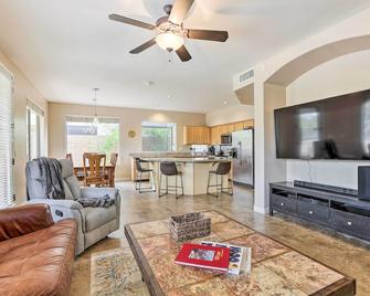 Pool, Fire Pit Central Cave Creek Retreat! - Cave Creek - Sala