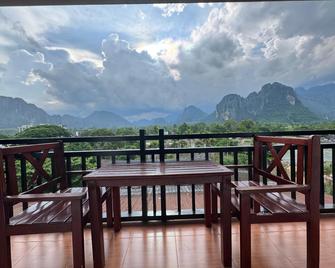 Santara Home - Vang Vieng - Balkon