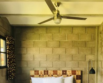 Cálido Cosmos Hotel - Cholula - Schlafzimmer