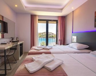 Datca Sapphire Hotel - Datca - Schlafzimmer