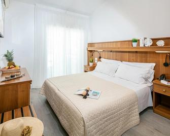 Hotel Pigalle - Jesolo - Bedroom