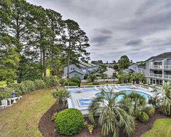 Baytree Golf Colony Studio about 5 Mi to Beach! - Little River - Pool