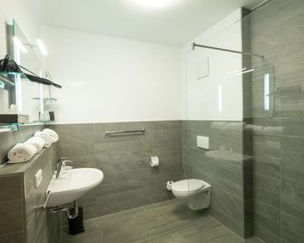 Weinbar und Hotel FahrAway - Volkach - Bad