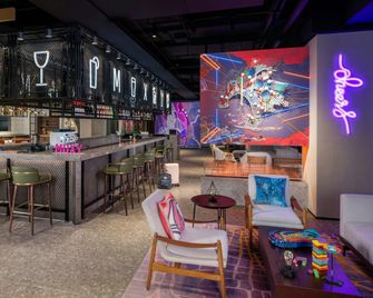 Moxy Suzhou City Centre - Suzhou - Bar