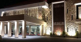 Hotel Sinar 1 - Σουραμπάγια