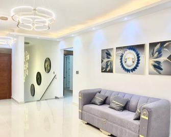 Sd 10br Welcome Party Villa II + Free Bonus - Santo Domingo Este - Hall d’entrée