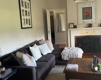 Casa Rossa - Barossa - Lyndoch - Living room