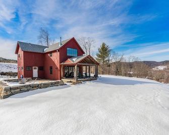 Mt Ascutney Custom Home With Mountain Views - Windsor - Building