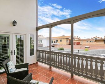 416 Dahlia - Newport Beach - Balcón