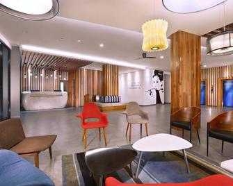 Aston Anyer Beach Hotel - Anyar - Lobby