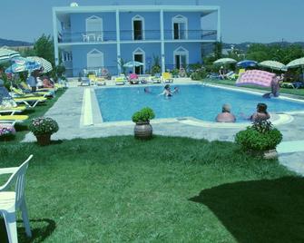 Blue Diamond - Agios Georgios - Pool