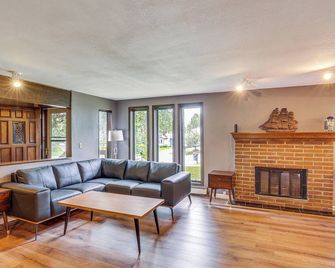 Near Downtown & Fishing: Anchorage Escape! - Anchorage - Sala de estar