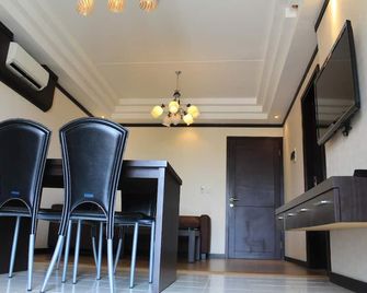 Metro Hotel - Bekasi
