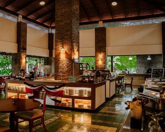 CC Beach Front Hotel - Playa Hermosa - Restaurante