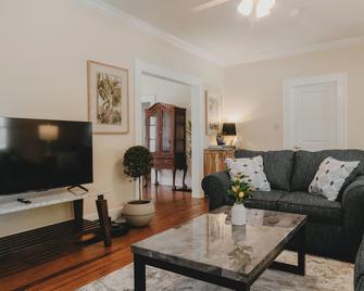Samaya House Cozy 2br 2 Baths Downtown Orl - Orlando - Sala de estar