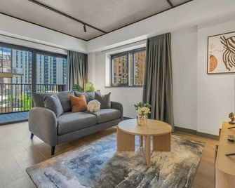 Chic Luna Apartments near Wembley Park by MySquare - London - Living room
