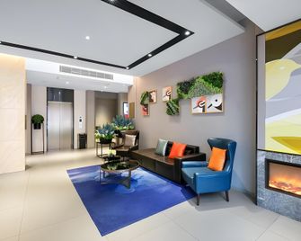 Home Inn Selected Hangzhou West Lake Wulin Square Center - האנגג'ואו - לובי