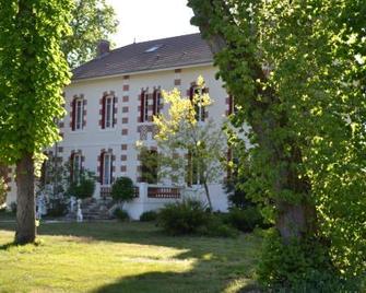 Le Domaine De Lugazaut - Betbezer-d'Armagnac - Vista del exterior