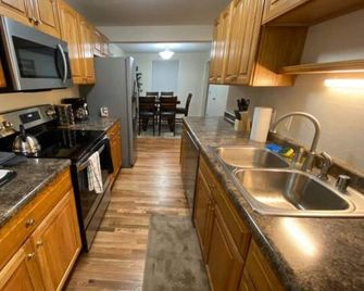 Windjammer! Pro Cleaned, Self Check In Sleeps 8 - Racine - Küche