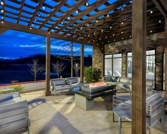 Hampton Inn Emerson Lakepoint - Cartersville - Patio